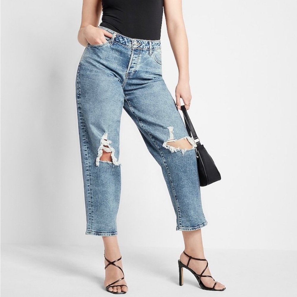 Express Curvy Mid-rise medium washed boyfriend jeans